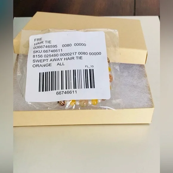 Free People Swept Away Hair Tie NWT - Picture 2 of 4